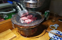 '나홀로' 소비문화 확산… 노래방·고기구이까지 '나홀로'