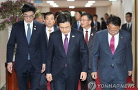 黃권한대행 "오랜 고심끝 결정"…특검연장 불승인 이유 설명