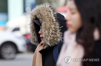 [오늘날씨] 전국 꽃샘추위 기승…밤 사이 산발적 눈