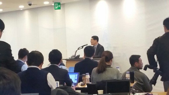 


▲위성호 신임 신한은행장이 7일 오후 신한은행 본점서 기자간담회 가졌다.<사진=박성민 기자>

