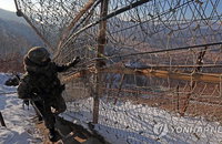 黃권한대행, 국방·외교부 장관 등 전화…경계태세 강화