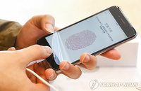 스마트폰 지문 센서... 미국 연구진 '마스터 지문'으로 쉽게 잠금 해제