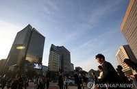 [오늘날씨] 맑고 미세먼지 '보통'…일교차 주의하세요