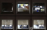 취업자 20%는 일주일에 54시간 근무한다