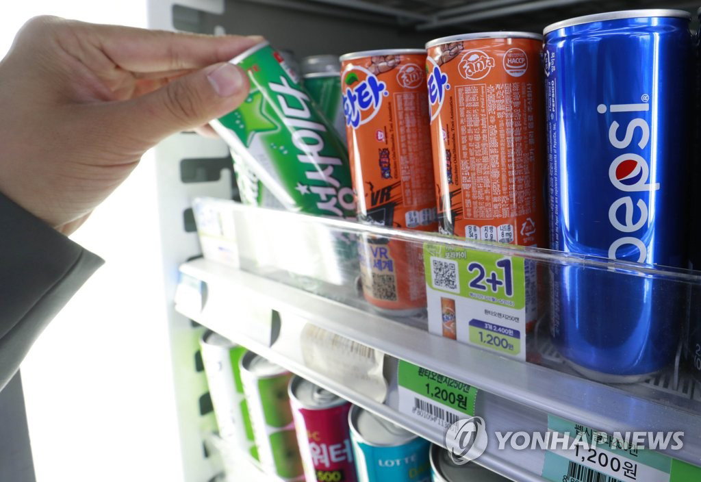 中 탄산음료 시장 뒤흔든 ‘제로 열풍’…무설탕 음료 점유율 40% 돌파했다