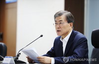 文대통령 취임 100일…지지율 고공행진 속 난제 수두룩
