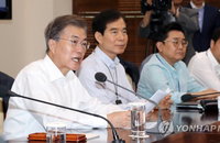 文대통령 "재원대책 꼼꼼히 검토…'건보료 폭탄' 없을 것"