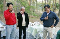 점입가경 日아베 스캔들…"총리비서관, 문제사학과 면담" 새증거