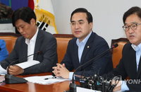 우원식 "한국당 전술핵 배치 당론, 北 이롭게 하는 것"