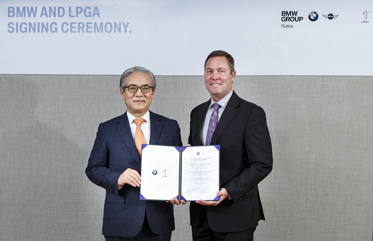 


▲좌측부터 BMW 그룹 코리아 김효준 회장, LPGA 커미셔너 마이크 완 회장