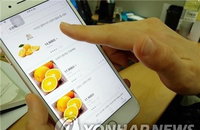 코로나19 폭우에 배달업 ’나홀로‘ 호황…외식업은 ’울상‘