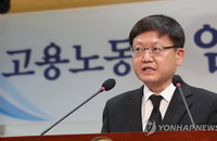 노동부 "주 52시간 계도기간 연장 여부, 연말까지 입장 발표“
