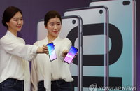 갤럭시S10 첫날 개통량 14만대…갤S9의 80% 수준