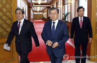 文대통령 "안전시스템 강화 예산, 추경 포함해서라도 반영해야“