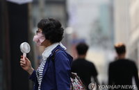 한여름 더위에 휴대용 선풍기‧쿨링 제품도 인기
