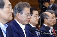 文대통령 "日경제에 더 큰 피해 경고…日의도 결코 성공못할 것“