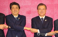 文대통령, 日아베와 정상회담…정상 간 합의수준 주목