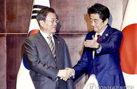日아베, 한일정상회담서 민간교류 지속 주장