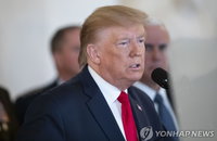 트럼프 "대이란 강력 추가제재…군사력 사용 원치 않아“