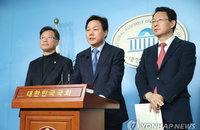 한국당, 새보수당과 '양당 통합협의체' 구성 수용