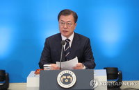文대통령 "경제부처, 민생·경제 '확실한 변화' 막중한 과제“