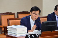 전병주 서울시의원 "L그룹 측, 출생축하용품 독자 사업권 따내려 시도"