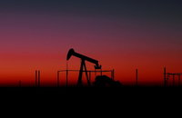 국제 유가 WTI 소폭 상승···최악 실적으로 1분기 마감