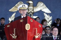 해군기지 경계 실패 문책성 추측 속 국방부는 “교체 시기”