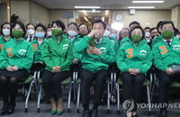 [21대 총선] 민생당 손학규 "출구조사 결과 실망"