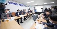 공공배달앱 위해 군산 간 이재명 "지자체 배달앱 통합운영 하자"