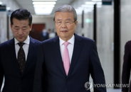 통합당, '김종인 비대위원장 체제' 전환 결론