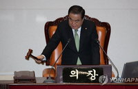 여야 합의 불발 8일 반쪽 본회의…원포인트 개헌안 폐기수순