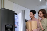 "하이 엘지"로 열리는 냉장고…LG '디오스 얼음정수기냉장고’ 출시