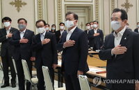 문대통령, "재정역량 총동원해야"…3차 추경 당부