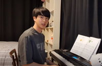 진 피아노연주 소통 영상, 인기 급상승 동영상 #1 등극하기도