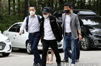 조영남 공개변론, 쟁점은 "남의 작품"vs ”창작행위“