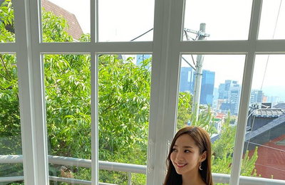 박민영 오프숄더 SNS에 초록빛이 가득
