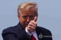 민간우주선 발사순간 두고 AP "트럼프에게 즐거움 주는 한순간"
