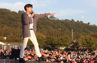 에릭남 소신발언 "인종차별, 당신에게 영향"…제이미 폭스·할시는 거리로