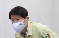 최근 음식점 10곳서 코로나19 집단감염…김강립 "식사시간 2부제 실시"
