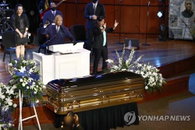 8분 46초 침묵…400년 인종차별 속 조지 플로이드 첫 추모식 생중계