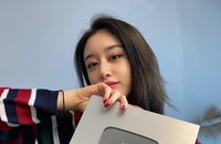 지연 실버버튼, ‘박새로이’ 박서준처럼 1년도 안되 실버버튼 받은 연예인으로