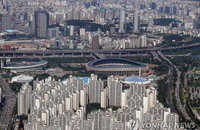 재건축 기대에 서울 노후 아파트값, 신축의 2배 뛰어