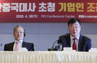 빗장 건 하늘 풀려는 주변국, 코로나19 발생현황은 여전히 변수