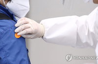 코로나19 신규 확진자 17명…검사건수 감소 변수
