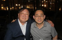 화기애애한 김태년-주호영, 국회정상화 노력하기로