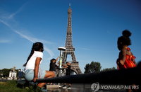 에펠탑 부분개방 104일만에…365억원 손실 추산