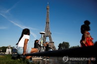 에펠탑 부분개방 104일만에…365억원 손실 추산
