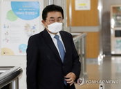 '홈쇼핑 뇌물' 전병헌, 2심서 e스포츠 후원강요 혐의 벗었다…집유로 감형