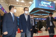 ‘뉴딜펀드' 띄우는 與…"국채수익율+α 보장 검토"
